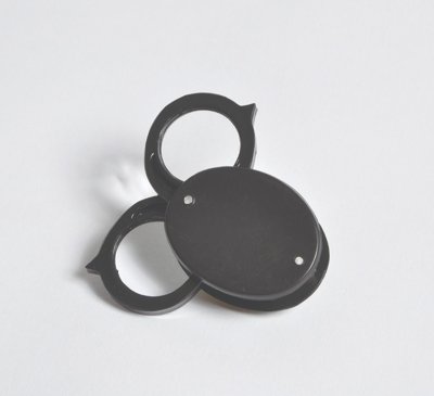 United Scientific Folding Magnifier
